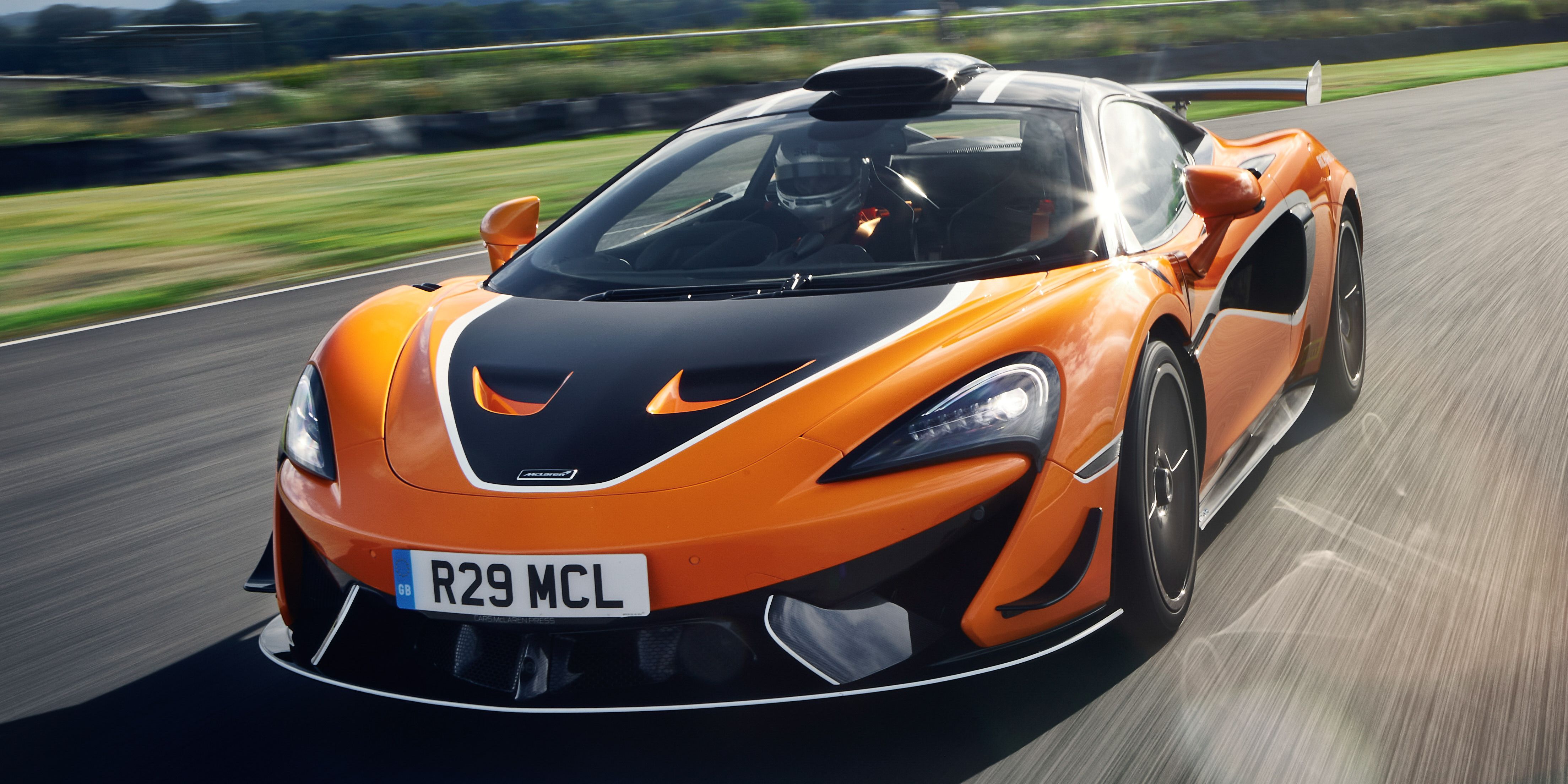 2021 McLaren 620R Trades Civility for Quicker Lap Times