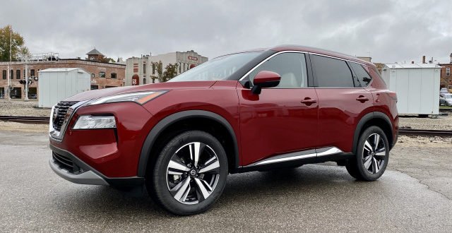 2021 Nissan Rogue vs. 2021 Toyota RAV4: Compare Crossover SUVs - My Own ...